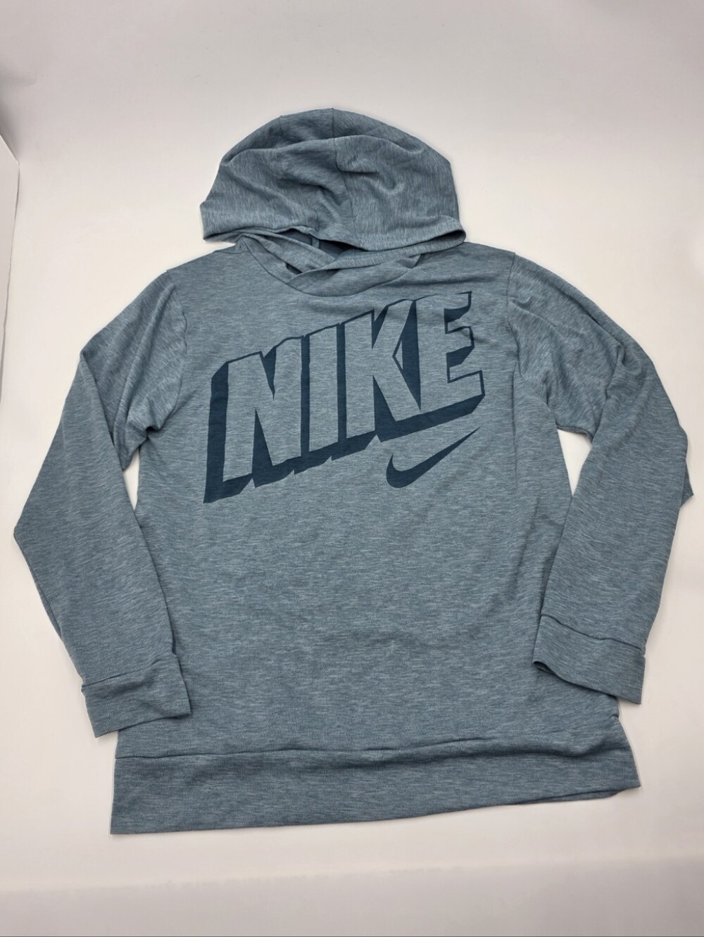 Nike boys' lightweight Dri-Fit hoodie shirt size M